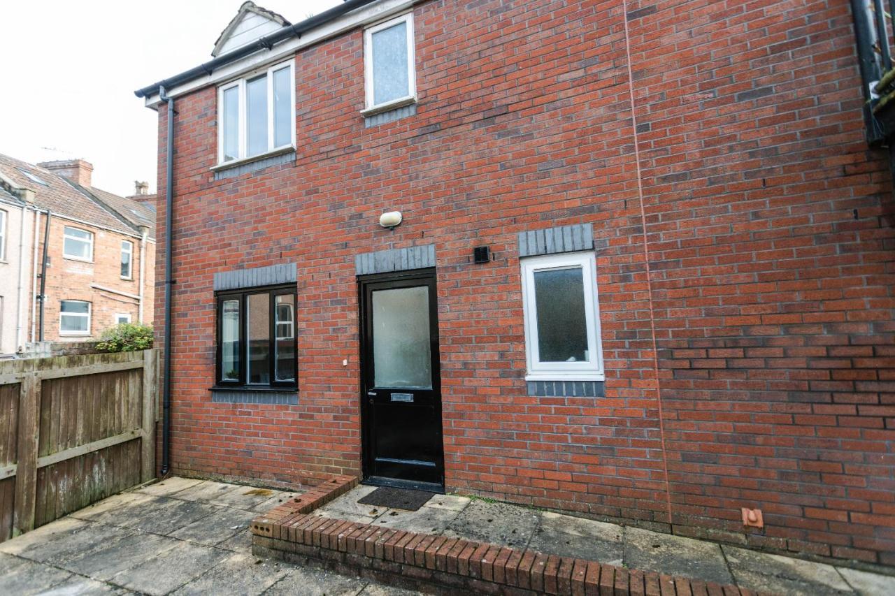 October Disc - Long Stay - Contractors - Frances Mews Bristol Exterior photo